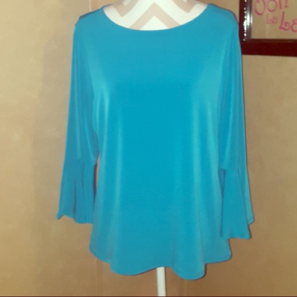 Blue layering top
